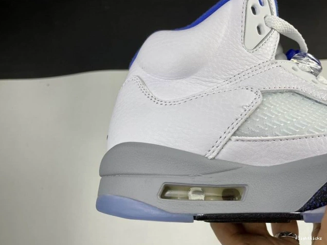 Retro Air Stealth (2021) 5 White Jordan DD0587-140 0722